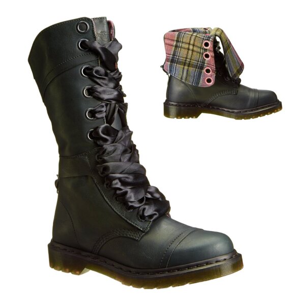 NWOB Dr. Martens Women's Triumph 1914 Two-way Boot Size US6 - Picture 1 of 7